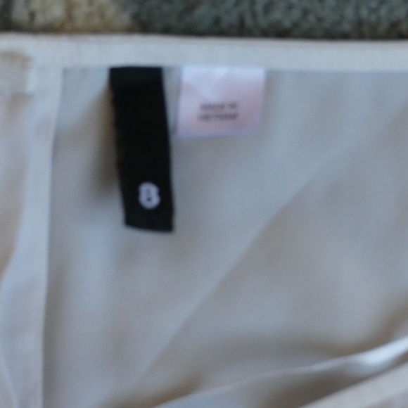 Graphic B&W Blouse - H&M - Picture 4 of 4